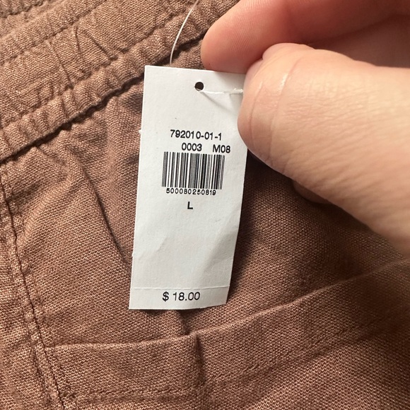 NWT, Old Navy Linen Blend Elastic Waist Shorts, Size L - Picture 4 of 6